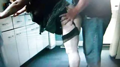 Una vez ensamblado en el dormitorio, el rockero teniendo un grupo de videos xxx en español gratis mierda