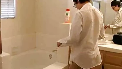 Amante forces mucama a xxx en español castellano comer su mojado coño