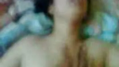 La señora domina a los hombres para atarla a una silla y masturbarse su porno juvenil español polla