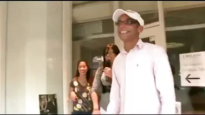 Negro peliculas completas zoofilia gigante de pollo de un hombre negro penetrando gran vagina blanca
