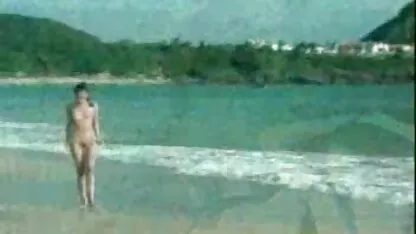 La prostituta de piel oscura se considera una peliculas xxx gratis online amante y la deja burlarse de su esclavo