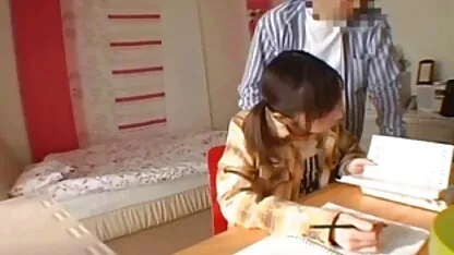 Magdalena estaba atada firmemente lesvianas españolas xxx al techo y le puso el culo