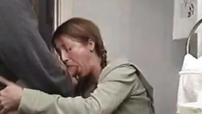 Hombre lamiendo clítoris grande un atleta la mujer quien bombeado y follada su porno liberal español