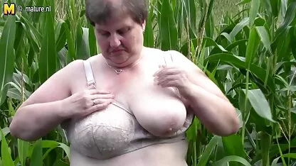 Flaco estudiante españolas gordas follando chupando un canoso maestro del pene para atraparlo