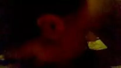 Casero red tube español trío ZHMZH con una hermosa cortesana