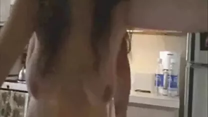 A los dieciocho años torrent porno español de edad ruso lesbiana follada en el baño