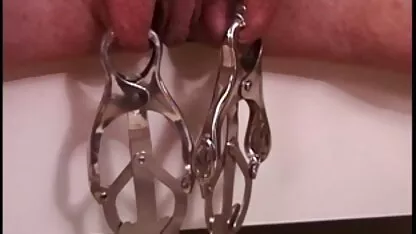 La vieja dama estiró videos caseros xxx en español ambas piernas y sopló el punto