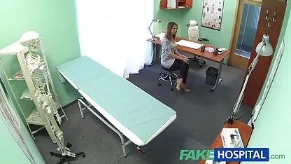 Cámara oculta en el dormitorio filmado Mamada ruso videos porno en español completos original