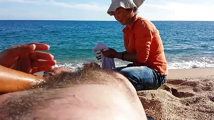 Dos de 18 años de edad lesbianas con entusiasmo peliculas gay xxx en español acariciando en el baño
