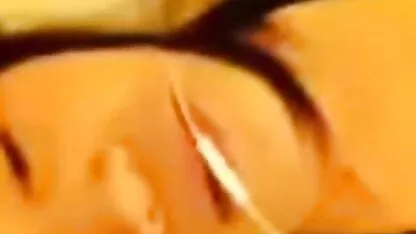 Maestros con gafas que porno real en español buscan dinero con pick-ups experimentados