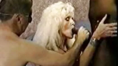 Belleza en polainas arremolinándose culo sexy delante de las mejores peliculas xxx en español la cámara