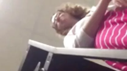Pequeña niña masturbación poeno español y dar Hombre