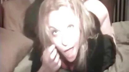 Oksana muestra el agujero cerca lesbianas xxx español de la